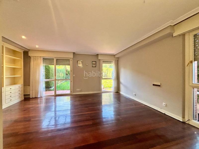 Foto 4025fd1d-77d8-445e-bbbe-6e89c0623d42. Maison jumelée avec chauffage parking dans Urduliz Foto 4025fd1d-77d8-445e-bbbe-6e89c0623d42. Maison jumelée avec chauffage parking dans Urduliz