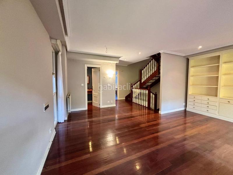 Foto db9adb51-cea6-45e3-a25e-c764ffd86f2a. Maison jumelée avec chauffage parking dans Urduliz Foto db9adb51-cea6-45e3-a25e-c764ffd86f2a. Maison jumelée avec chauffage parking dans Urduliz