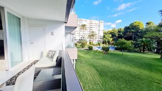 Apartament a Portals Nous. Apartamento reformado en complejo de primera línea de playa con Apartament a Portals Nous. Apartamento reformado en complejo de primera línea de playa con