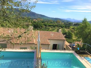 Rent House Carrer puig de sa comuna. Casa nueva con piscina Rent House Carrer puig de sa comuna. Casa nueva con piscina