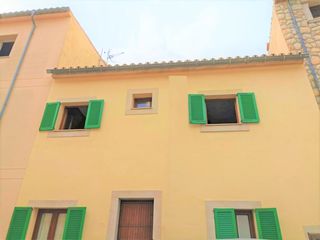 Haus Carrer sant roc. Casa en centro de alaro Haus Carrer sant roc. Casa en centro de alaro