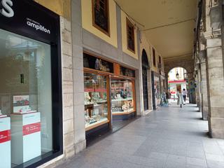 Local commercial  Mayor. Local com. en venta en centro. Local commercial  Mayor. Local com. en venta en centro.