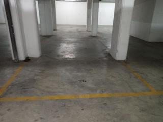 Autoparkplatz in Avenida de la molineta 4. Plaza garaje en sótano Autoparkplatz in Avenida de la molineta 4. Plaza garaje en sótano