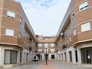 Aparcament cotxe a Quintanar del Rey. Promo cura Aparcament cotxe a Quintanar del Rey. Promo cura