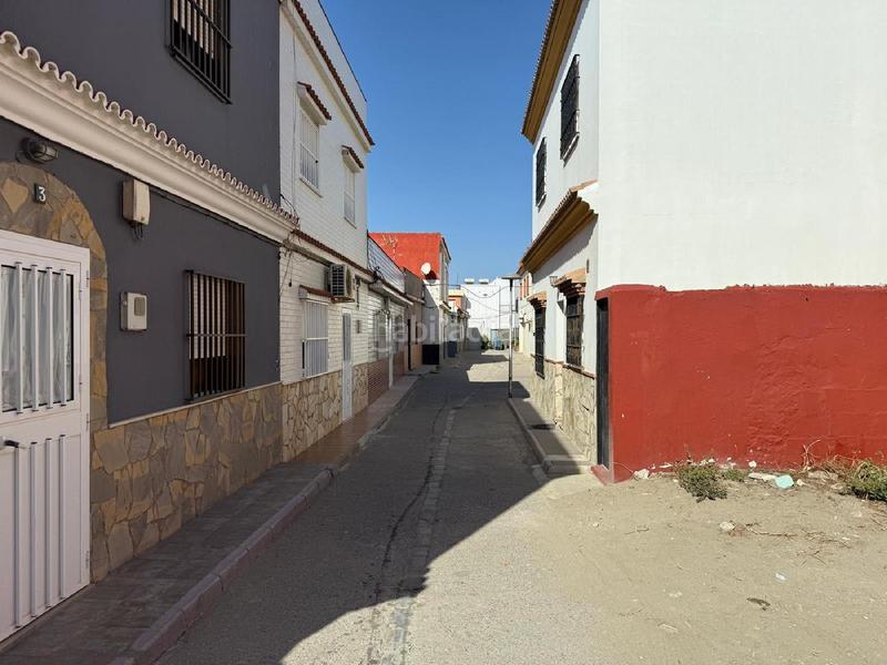 Foto 706a1874-c961-4e49-87c8-22e354499d95. Chalet canarias 13 en La Atunara-Periáñez Línea de la Concepción (La) Foto 706a1874-c961-4e49-87c8-22e354499d95. Chalet canarias 13 en La Atunara-Periáñez Línea de la Concepción (La)