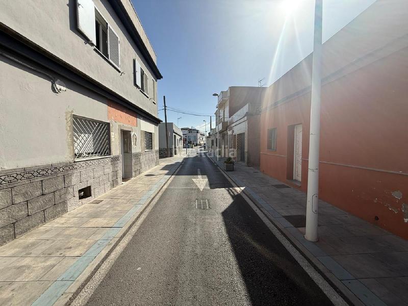 Foto a84a104f-fb9b-43c1-9cf6-d46d77ddc591. Chalet canarias 13 en La Atunara-Periáñez Línea de la Concepción (La) Foto a84a104f-fb9b-43c1-9cf6-d46d77ddc591. Chalet canarias 13 en La Atunara-Periáñez Línea de la Concepción (La)