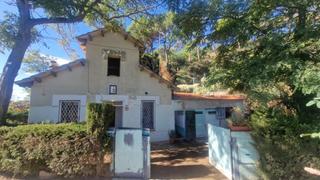 Casa  Carretera de les aigües. Casa modernista catalogada en venta  carretera de les aiges, par Casa  Carretera de les aigües. Casa modernista catalogada en venta  carretera de les aiges, par