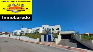 Autoparkplatz in Loredo. Loredo. plaza de garaje Autoparkplatz in Loredo. Loredo. plaza de garaje