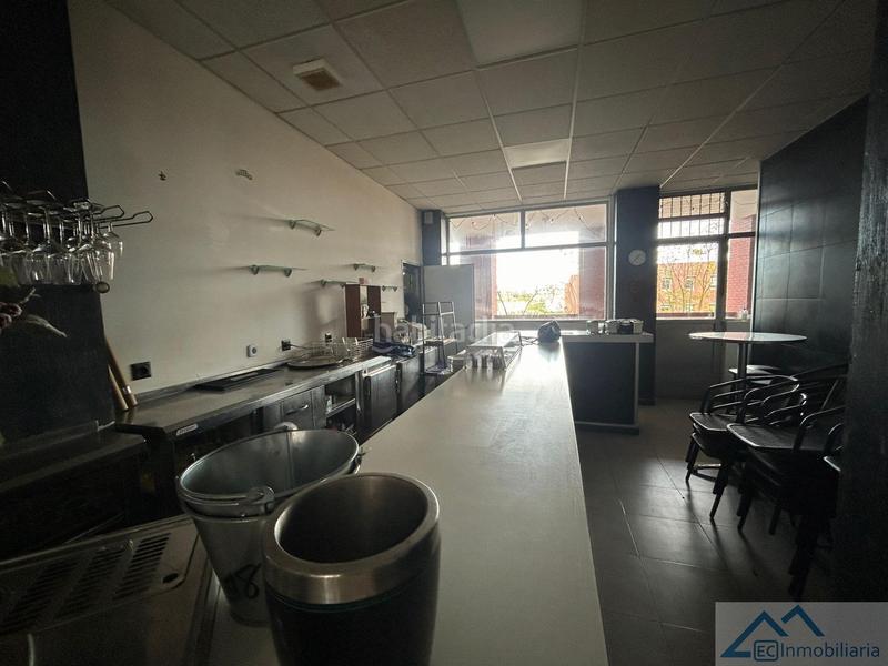 Foto 7c25e86c-0607-408b-b03c-c87945f1f583. Alquiler local comercial local en Los Castros Santander Foto 7c25e86c-0607-408b-b03c-c87945f1f583. Alquiler local comercial local en Los Castros Santander