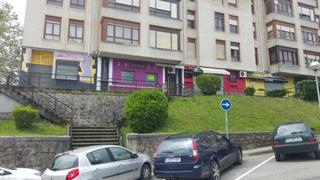 Lloguer Local Comercial a Avenida santander 8. En alquiler,local comercial en solares.consta de 70m2 y en la ac Lloguer Local Comercial a Avenida santander 8. En alquiler,local comercial en solares.consta de 70m2 y en la ac