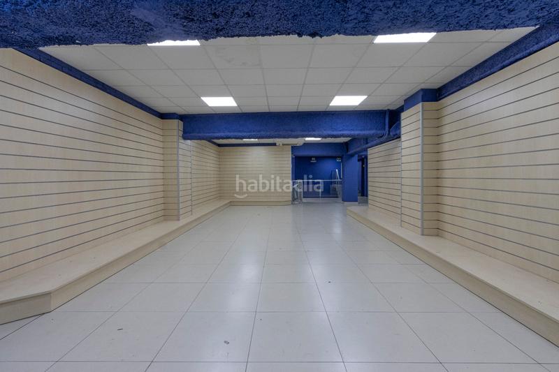 Foto e2b00a81-bab6-41c0-88bb-db2b765bc17a. Lloguer local comercial a Sants Barcelona Foto e2b00a81-bab6-41c0-88bb-db2b765bc17a. Lloguer local comercial a Sants Barcelona