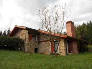 Xalet a Kalea andra mari 6b. Jardín y piscina Xalet a Kalea andra mari 6b. Jardín y piscina