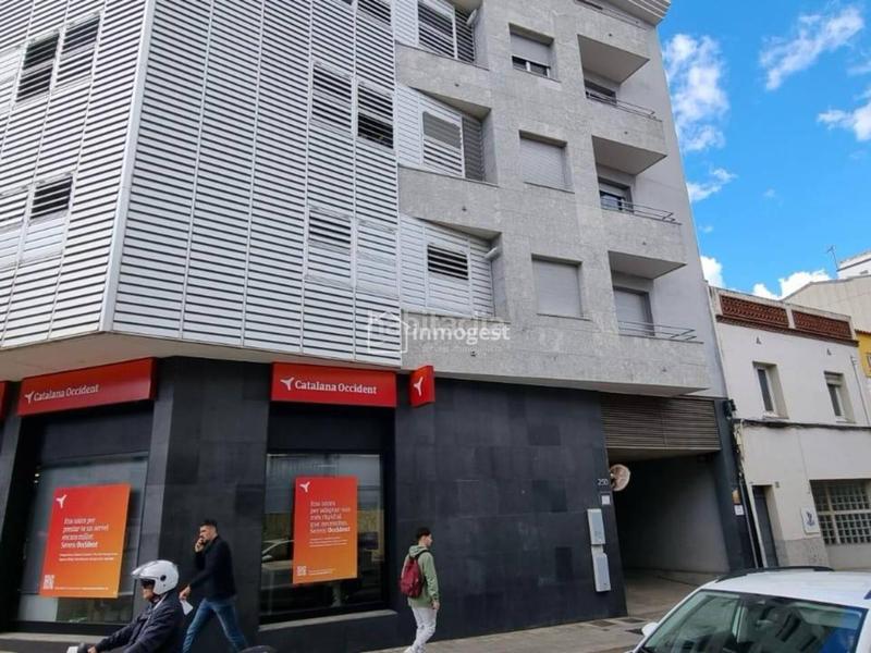 Foto 3fe91b93-12cc-4038-8798-7b97efa46ed4. Aparcament cotxe a Eixample Sud-Migdia Girona Foto 3fe91b93-12cc-4038-8798-7b97efa46ed4. Aparcament cotxe a Eixample Sud-Migdia Girona