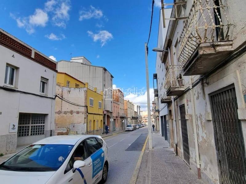 Foto e0b96987-3cd0-4af5-880c-df37945fdfe5. Aparcament cotxe a Eixample Sud-Migdia Girona Foto e0b96987-3cd0-4af5-880c-df37945fdfe5. Aparcament cotxe a Eixample Sud-Migdia Girona