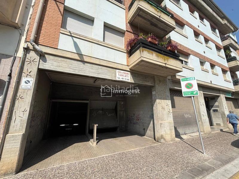 Foto 84935d72-698a-4714-8caa-139d9450eed8. Parking coche plaza de parking a la venta veinat en Salt Foto 84935d72-698a-4714-8caa-139d9450eed8. Parking coche plaza de parking a la venta veinat en Salt