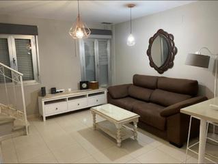 Dúplex a Centro. Se vende duplex en puerto real , zona centro Dúplex a Centro. Se vende duplex en puerto real , zona centro