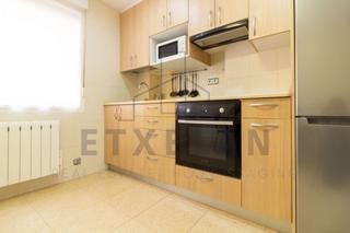 Pis a Berriz. Oportunidad en el centro vivienda con 2 balcones y trastero Pis a Berriz. Oportunidad en el centro vivienda con 2 balcones y trastero