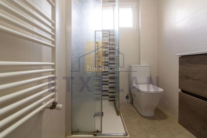 Foto 6c64111a-bc5b-4e5f-be88-96426f74c033. Piso luminoso piso con armarios empotrados y salón con cocina abierta en Berriz Foto 6c64111a-bc5b-4e5f-be88-96426f74c033. Piso luminoso piso con armarios empotrados y salón con cocina abierta en Berriz
