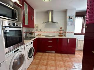 Piso Carretera del obispo. Piso amplio de 3 dormitorios y salón comedor, con ascensor y ca Piso Carretera del obispo. Piso amplio de 3 dormitorios y salón comedor, con ascensor y ca