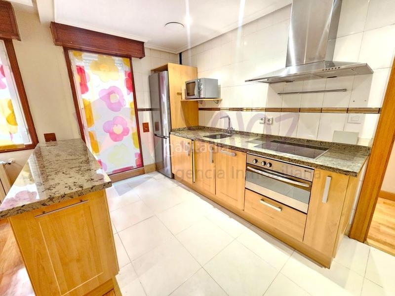 Foto d0c627c8-0125-4124-ac05-82a97a1725c9. Alquiler piso vivienda en pleno espolón en Gran Via Logroño Foto d0c627c8-0125-4124-ac05-82a97a1725c9. Alquiler piso vivienda en pleno espolón en Gran Via Logroño