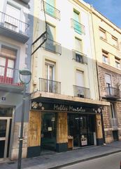 Gebäude Avinguda reina maria cristina. Edificio en centro de tarragona Gebäude Avinguda reina maria cristina. Edificio en centro de tarragona