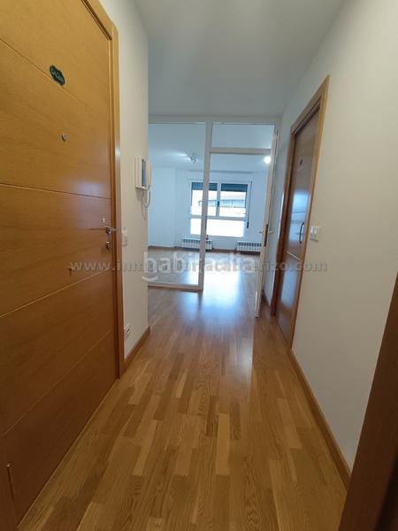 Foto 8cba258e-38b7-446d-a2ef-9d38ae5be226. Ufficio con riscaldamento in Universidad Logroño Foto 8cba258e-38b7-446d-a2ef-9d38ae5be226. Ufficio con riscaldamento in Universidad Logroño