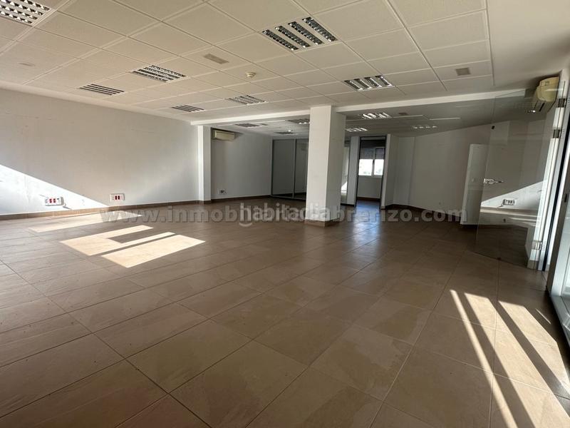 Foto 004d7f3e-c403-498b-aeaf-07713bb79f72. Office space in calle río lomo 2 in Los Lirios Logroño Foto 004d7f3e-c403-498b-aeaf-07713bb79f72. Office space in calle río lomo 2 in Los Lirios Logroño
