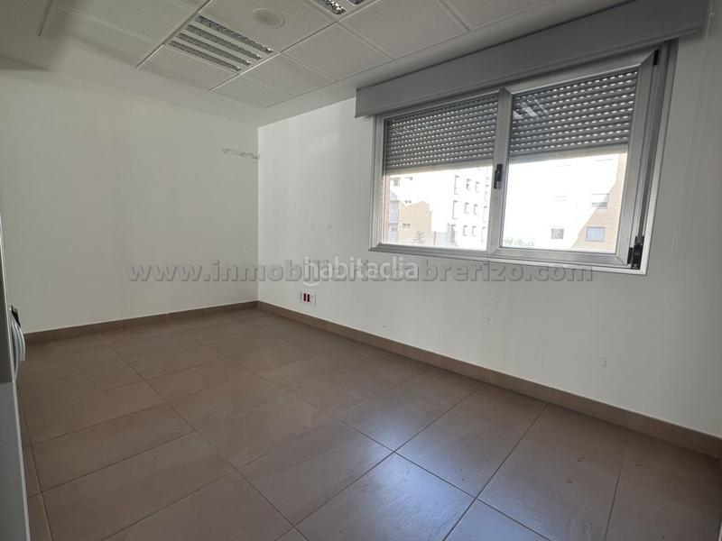 Foto b6d222da-15fb-40ec-b386-1f90dfcb8f81. Office space in calle río lomo 2 in Los Lirios Logroño Foto b6d222da-15fb-40ec-b386-1f90dfcb8f81. Office space in calle río lomo 2 in Los Lirios Logroño