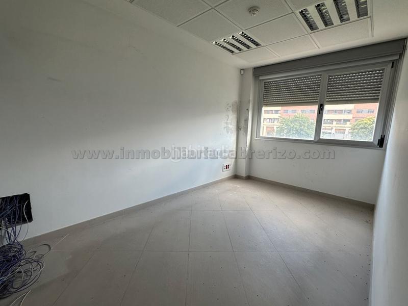 Foto c7aa890d-8cc5-46b3-83f5-69653dceca7c. Office space in calle río lomo 2 in Los Lirios Logroño Foto c7aa890d-8cc5-46b3-83f5-69653dceca7c. Office space in calle río lomo 2 in Los Lirios Logroño