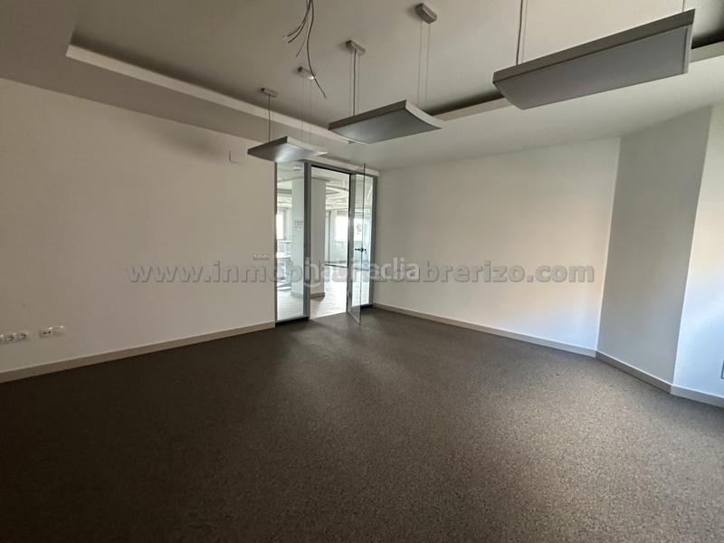 Foto ee7c019d-35e8-4cd0-8cb1-4084ba18dad9. Office space in calle río lomo 2 in Los Lirios Logroño Foto ee7c019d-35e8-4cd0-8cb1-4084ba18dad9. Office space in calle río lomo 2 in Los Lirios Logroño