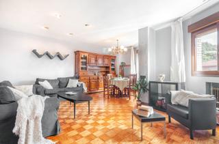 Dúplex Calle antonio lucio villegas 66. Ven a conocer este dúplex en sama langreo amplio y muy luminos Dúplex Calle antonio lucio villegas 66. Ven a conocer este dúplex en sama langreo amplio y muy luminos