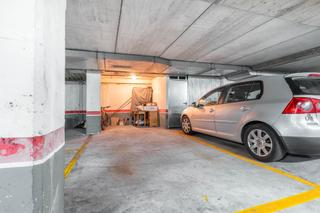 Aparcament cotxe a Calle avellanos 3. Plaza de garaje amplia con trastero en pleno centro Aparcament cotxe a Calle avellanos 3. Plaza de garaje amplia con trastero en pleno centro