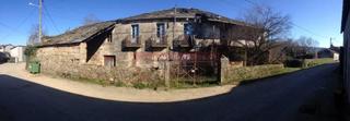 Masia Lugar vilela arriba. Casona tipo pazo del siglo xviii en el camino real del camio de Masia Lugar vilela arriba. Casona tipo pazo del siglo xviii en el camino real del camio de