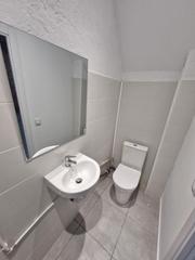 Location Local commercial à Carrer de castillejos 20. Local en alqulier ideal para empresas de construcción Location Local commercial à Carrer de castillejos 20. Local en alqulier ideal para empresas de construcción