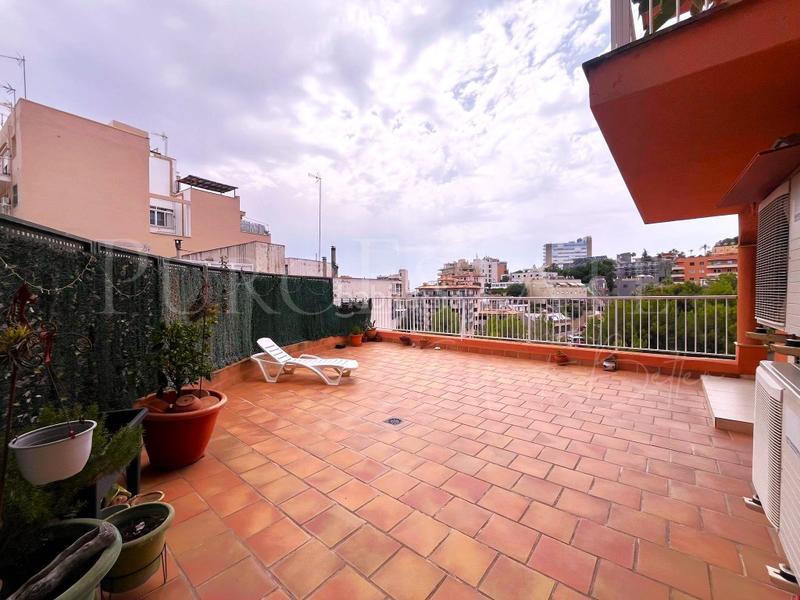 Foto 6705ab25-4655-443e-90db-68c8f04a8d1a. Pis amb aparcament piscina a El Terreno Palma de Mallorca Foto 6705ab25-4655-443e-90db-68c8f04a8d1a. Pis amb aparcament piscina a El Terreno Palma de Mallorca