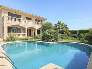 Haus N/a. Chalet independiente con piscina, garaje y parcela privada en zo Haus N/a. Chalet independiente con piscina, garaje y parcela privada en zo