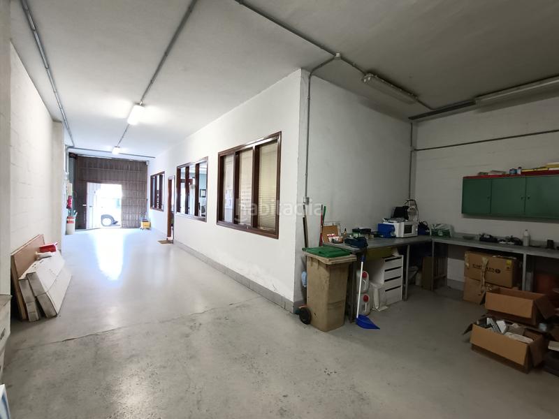 Foto d8259f20-9625-4eca-adea-47563fe95ac4. Lloguer local comercial a calle la tejera 13a a Alisal - San Román Santander Foto d8259f20-9625-4eca-adea-47563fe95ac4. Lloguer local comercial a calle la tejera 13a a Alisal - San Román Santander