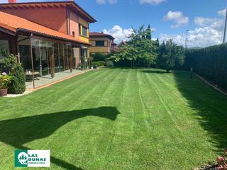 Chalet  Barrio la venera. Oruña: excelente chalet individual en amplio terreno. Chalet  Barrio la venera. Oruña: excelente chalet individual en amplio terreno.