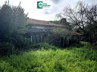 Mas  Barrio gajano-piñiro. Salcedo: casa de piedra en gran finca rústica. Mas  Barrio gajano-piñiro. Salcedo: casa de piedra en gran finca rústica.