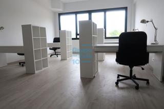 Rent Office space Ubarburu pasealekua. Oficinas en edificio de reciente construcción con amplios ventan Rent Office space Ubarburu pasealekua. Oficinas en edificio de reciente construcción con amplios ventan