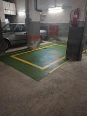 Aparcament cotxe De buenavista hiribidea. Buenavista. raya de garaje para coche pequeño dentro de garaje c Aparcament cotxe De buenavista hiribidea. Buenavista. raya de garaje para coche pequeño dentro de garaje c
