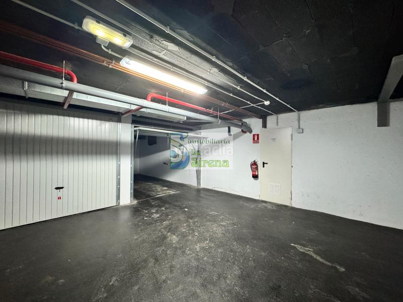 Foto b589cded-b1cb-4860-acf8-48aa79723343. Parking voiture dans avenida de la libertad 14 dans Castro - Urdiales Foto b589cded-b1cb-4860-acf8-48aa79723343. Parking voiture dans avenida de la libertad 14 dans Castro - Urdiales