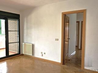 Lloguer Àtic Río navia 4. Ático con 2 terrazas urb. con amplio jardín y piscina Lloguer Àtic Río navia 4. Ático con 2 terrazas urb. con amplio jardín y piscina