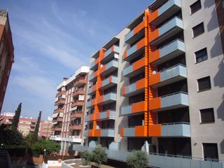 Parking coche en Avinguda catalunya, 58. Ultimo parking con trastero. Parking coche en Avinguda catalunya, 58. Ultimo parking con trastero.