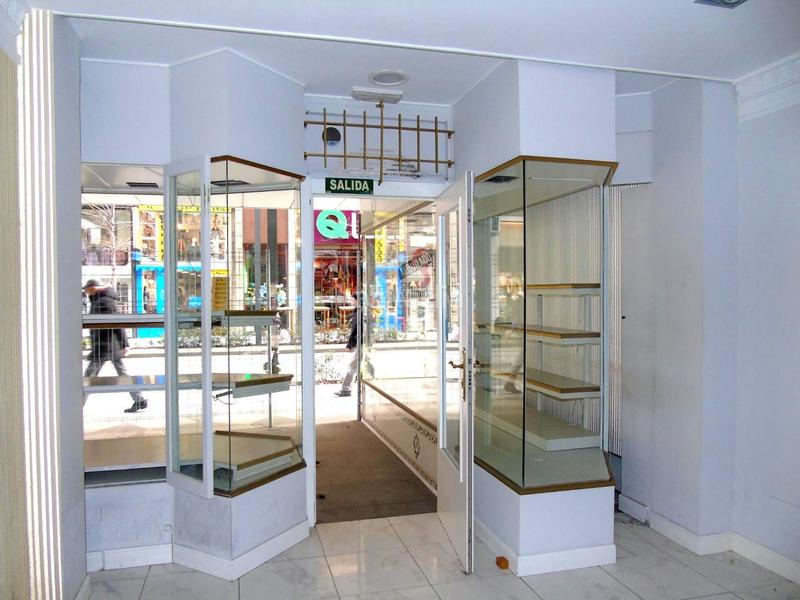 Foto 61c468f9-6f17-499d-b4f4-b959955f65e1. Lloguer local comercial a Centro - Ayuntamiento Santander Foto 61c468f9-6f17-499d-b4f4-b959955f65e1. Lloguer local comercial a Centro - Ayuntamiento Santander