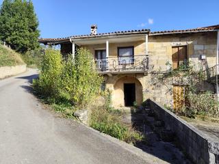 Casa a Santiurde de Toranzo. Casa pareada para reformar Casa a Santiurde de Toranzo. Casa pareada para reformar