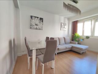 Pis a Santa María de Cayón. Precioso piso de tres habitaciones recien reformado Pis a Santa María de Cayón. Precioso piso de tres habitaciones recien reformado