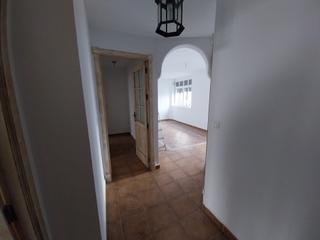 Rez-de-chaussée Avenida cayetano roldán. Se vende bajo en zona san ignacio. Rez-de-chaussée Avenida cayetano roldán. Se vende bajo en zona san ignacio.