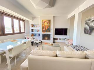 Casa a Avenida galicia 8. Casa en venta frente al mar Casa a Avenida galicia 8. Casa en venta frente al mar