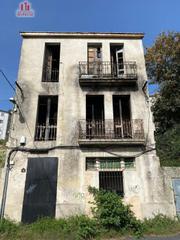 Edifici a Ventiun. Edificio para reformar en la zona del ventiuno Edifici a Ventiun. Edificio para reformar en la zona del ventiuno
